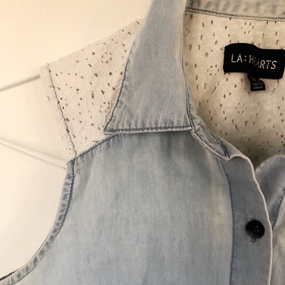 La Hearts Chambray Crop Top - Picture 3 of 5